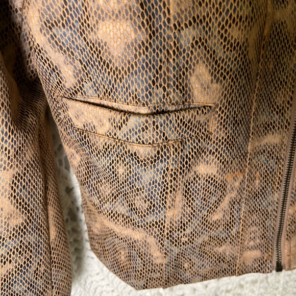 Coco Y Club zip up jacket looks like snake, skin, hand wash - Picture 6 of 7